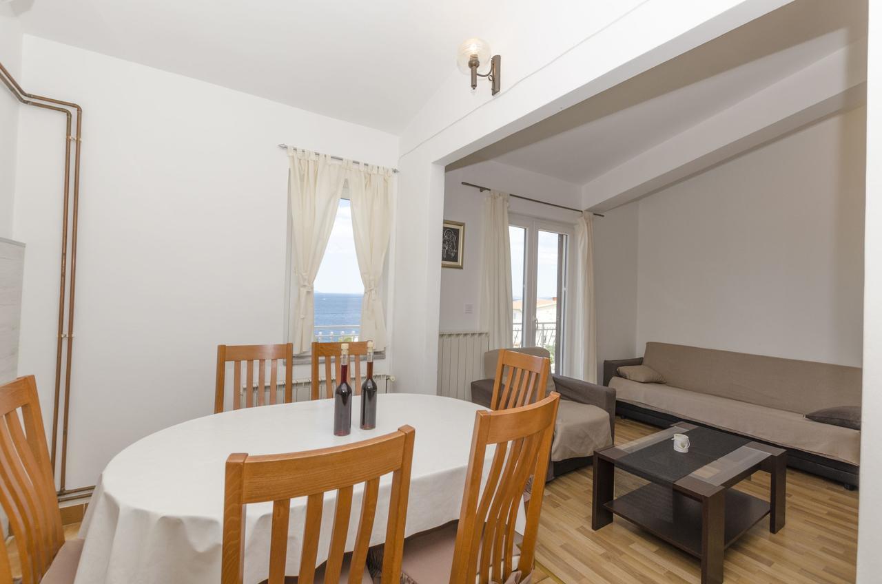Bore Apartmán Primosten